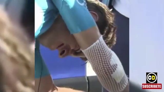 MIKEL LANDA ex compañero de NAIRO Quintana EMBESTIDO por CARRO смотреть онлайн