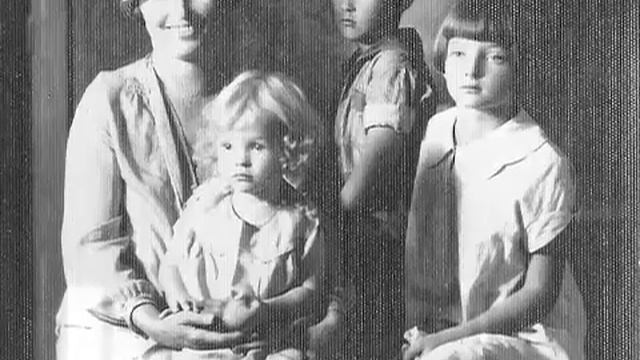Debi Smith - My Father was a Quiet Man смотреть онлайн