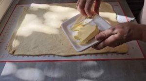 Сдобная выпечка на закваске Левито Мадре.Садом заниматься некогда...