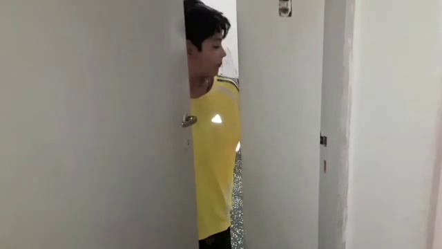 TIPOS DE VECINOS- ANGEL BLOGUER ft GASTON ORTIZ смотреть онлайн