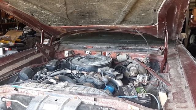 1972 Chrysler Imperial startup смотреть онлайн