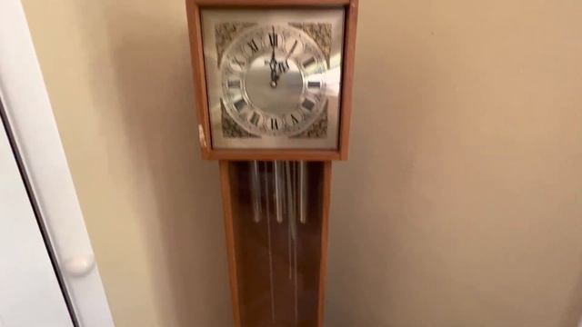 2022 Bentley Westminster Chime Electric Grandfather Clock Front View Chiming 1:00 🕐 смотреть онлайн