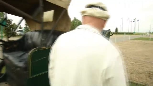 Starting a 1905 Cadillac at the Reynolds-Alberta Museum смотреть онлайн