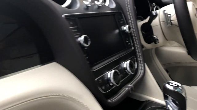 Bentley Bentayga V8 Diesel Mulliner смотреть онлайн
