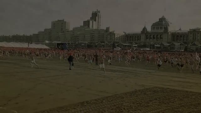 Kern Koppen met Kim Hoorweg - Geen Zweet (Official Video 2011) смотреть онлайн