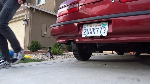 Two dummies trying to install an exhaust (1991 Acura Integra) + update on my car смотреть онлайн