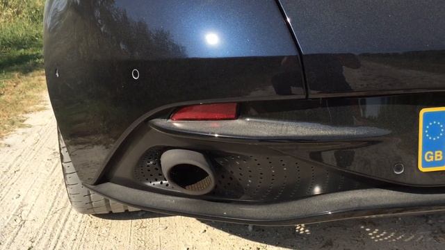 2017 Aston Martin DB11 Exhaust Note смотреть онлайн