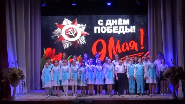 Детский хор Детской школы искусств г. Чаплыгин - Спасем наш мир смотреть онлайн