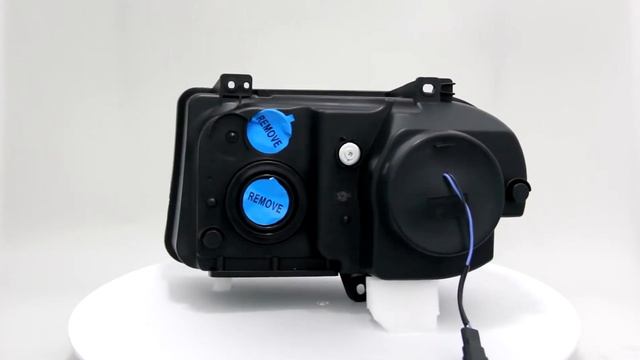 05-10 Chrysler 300C Headlights смотреть онлайн