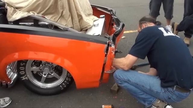 Crazy Torana Hatchback Crash at Sydney Dragway смотреть онлайн