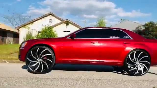 First Chrysler 300 2013 on 28s смотреть онлайн