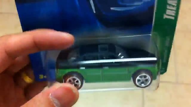 Hot Wheels Custom $uper T-Hunt Chrysler 300C смотреть онлайн