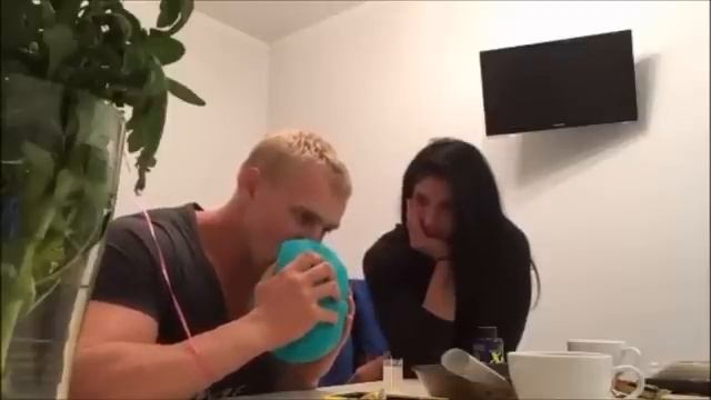 Сергей Миронов и Дарья Наварская ЖРУТ!!! смотреть онлайн