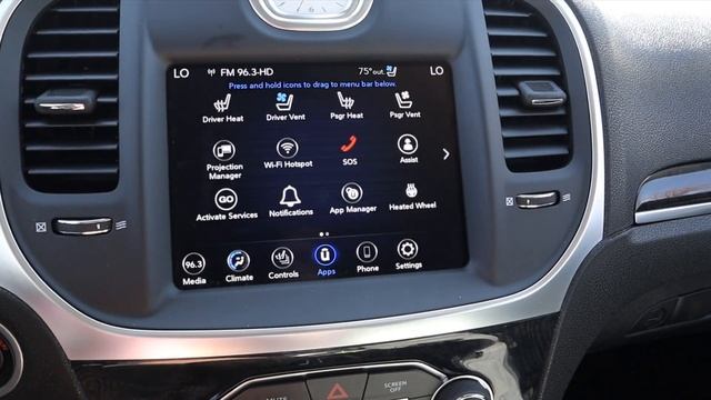 2022 Chrysler 300 Touring L AWD: Should Chrysler Just Can The 300? смотреть онлайн