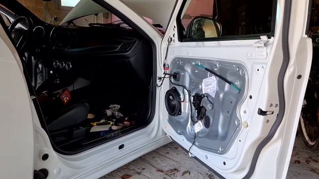 Alfa Romeo Giulietta Türdämmung смотреть онлайн