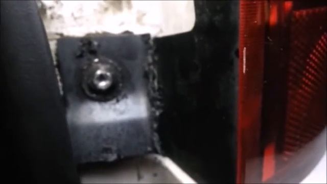 Tail Light (blinker bulb) Replacement 2008 Chrysler Town and Country смотреть онлайн