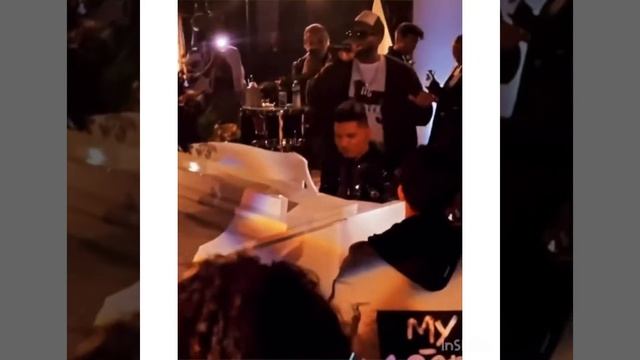 Chris brown so happy after the rape charges dropped… singing to Karrueche смотреть онлайн