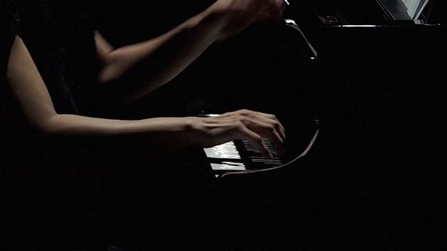 Série Blanche for piano/ Pierre Jodlowski смотреть онлайн