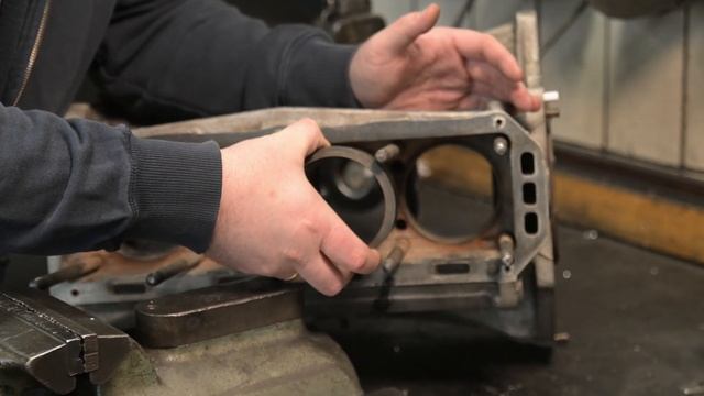 Alfa Romeo Junior 1600 GT Po urwanym korbowodzie смотреть онлайн