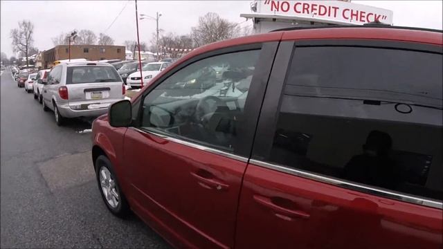 2008 Chrysler Town & Country Red, Double DVD Player! смотреть онлайн