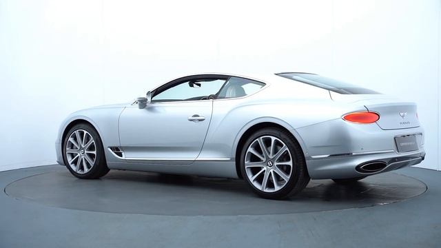 2018 Bentley Continental GT in Moonbeam смотреть онлайн
