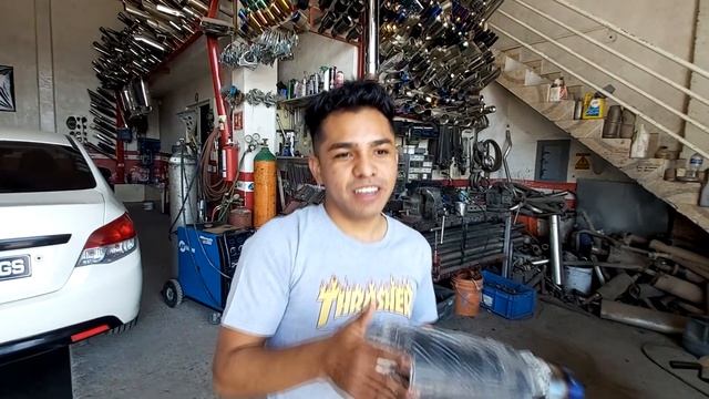 ¡ESCAPE A UN AUTO 3 CILINDROS(DODGE ATTITUDE MX)! | TWIN KINGS смотреть онлайн