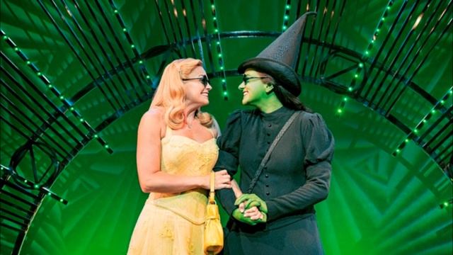 Nikki Bentley - Defying Gravity (Wicked London) смотреть онлайн