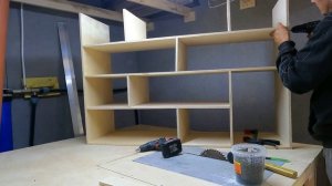 Полка для ящиков своими руками  в мастерскую