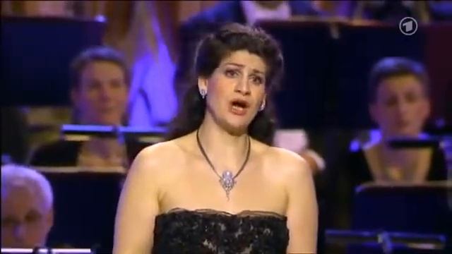 Anja Harteros Tacea la notte placida Il trovatore смотреть онлайн