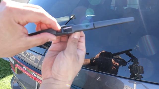 Dodge Durango Rear windshield wiper replacement 2011-2021 смотреть онлайн