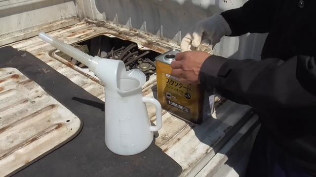 ハイゼット諸々整備後に１５年ぶりエンジン始動　Daihatsu Hijet Starting the engine for the first time in 15 years смотреть онлайн