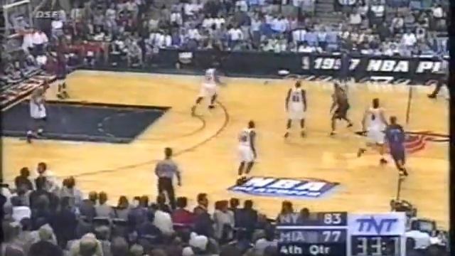 Strange Outcast Patrick Ewing Vs Alonzo Mourning смотреть онлайн