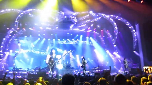 Kiss I was Made For Loving You Gilford NH 2013 смотреть онлайн