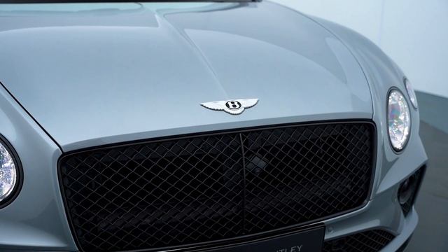 2022 Bentley Continental GTC Speed смотреть онлайн