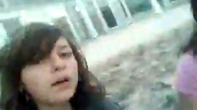 Tressy , Aurelie et mOà a l'arret de buS =D смотреть онлайн