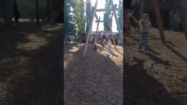 ДЕТСКАЯ ПЛОЩАДКА В КРЕМЛЕ. НИЖНИЙ НОВГОРОД. смотреть онлайн