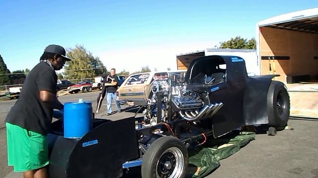 1958 392 AA Blown Chrysler Hemi test session with the Black Panther Cackle Car and Henrod Scott смотреть онлайн