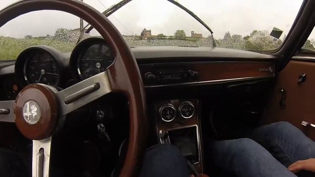 Alfa Romeo Coupe Bertone 1970 смотреть онлайн