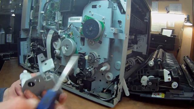 Taskalfa 180/181 не работает ручная подача. Ремонт. смотреть онлайн