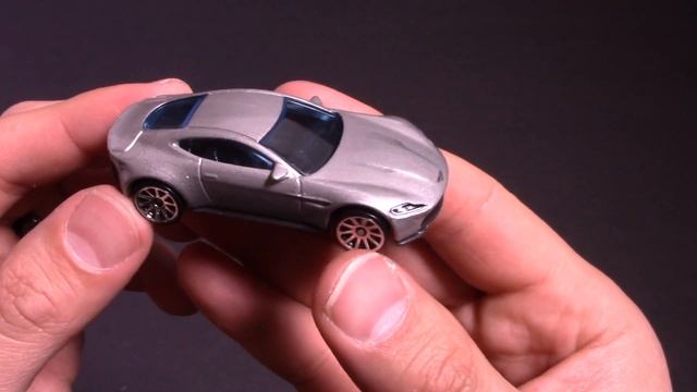 Aston Martin DB10 Track Test & Review - Hot Wheels смотреть онлайн