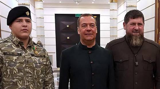 Сын Кадырова внесен в Книгу рекордов России + получил медаль смотреть онлайн