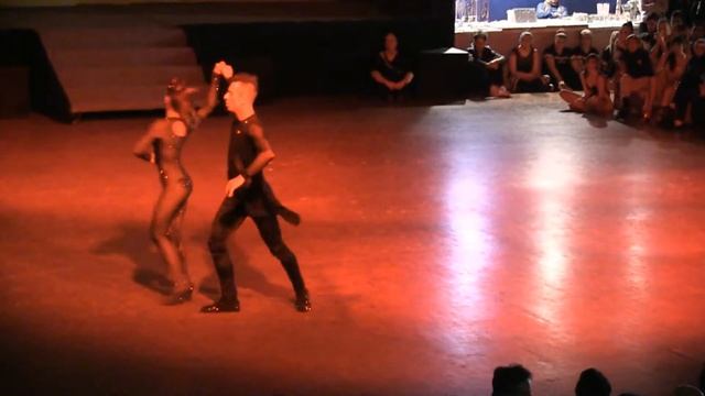 Bachata Riccardo e Silvia "La paura della morte" смотреть онлайн