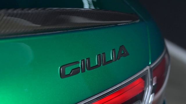 Alfa Romeo Giulia 2.9 Bi-Turbo Quadrifoglio AT8 - AR Line Motors смотреть онлайн
