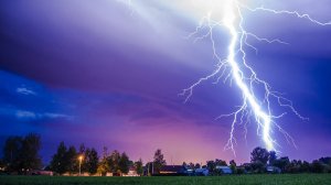 Сильные грозы с ливнями, 1 июля 2024 г. Тучи, молнии, гроза, шторм.