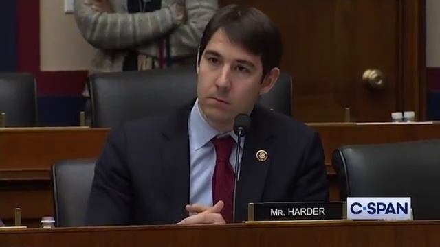 MUST-WATCH: Democrat goes viral calling Betsy DeVos corrupt to her face смотреть онлайн
