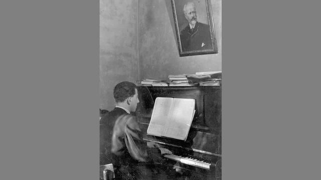 Prenke Jakova - II-13 - Opera Skenderbeu - Fluturoi pëllumbi i bardhe смотреть онлайн