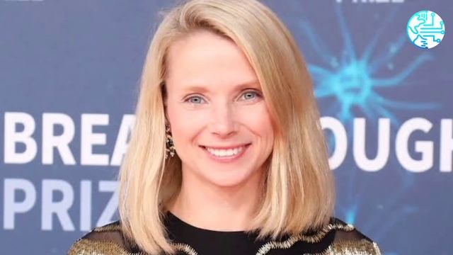 Former Yahoo CEO Marissa Mayer Makes Comeback With Sunshine Contacts App смотреть онлайн