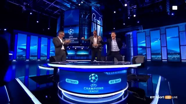 La reacción de Owen, Ferdinand, Gerrard y Lineker al ver el triunfo del Barcelona смотреть онлайн