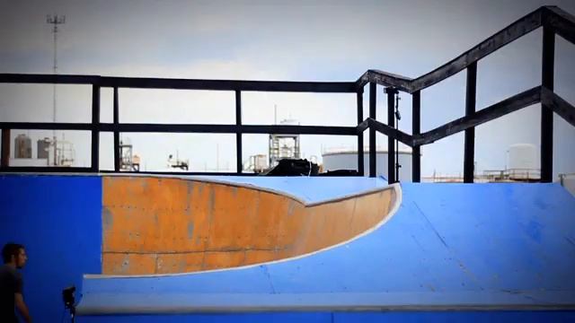 El Clip | Milton Martínez en el bowl de Shampoo смотреть онлайн