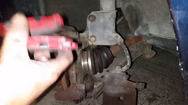 Daihatsu charade g200 brake pads replacement